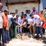 0ग्रामीण विधायक मोतीलाल साहू ने जोन 10 अध्यक्ष, एमआईसी सदस्य, पार्षदों सहित जोन 10 के वार्ड क्रमांक 49, 52, 53, 54, 55 के विभिन्न 11 स्थानों पर 1 करोड 46 लाख 34 हजार के 11 विविध नये निर्माण विकास कार्यो हेतु किया भूमिपूजन