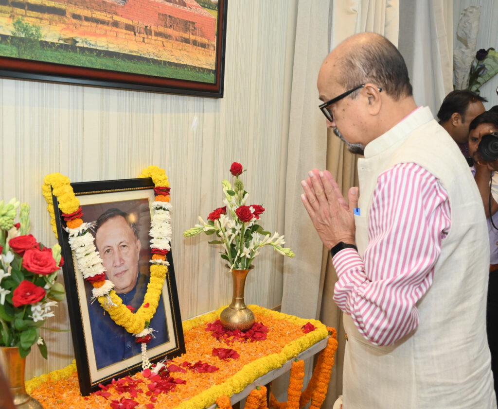 1751535695_f61bf616bfe63dc3f75a