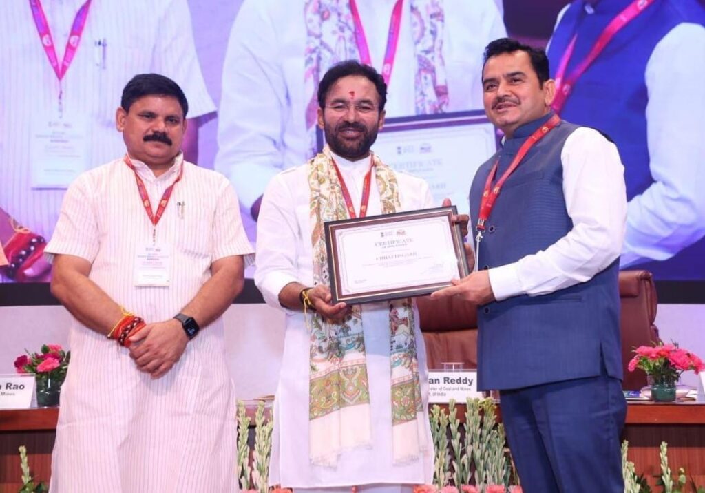 1752057642_5b662c62c3241d905fc4 (1)