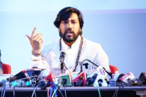 1766570016_aca5a2186937dff52df8