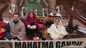 lu1gjov4_protest-against-g-ram-g_625x300_19_December_25