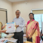 झारखंड के सूचना एवं जनसंपर्क विभाग की टीम ने छत्तीसगढ़ संवाद द्वारा प्रकाशित ‘रोजगार और नियोजन’ की ली जानकारी…