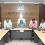 मेन मार्केट में भारी वाहनों की मनमानी पर अब लगेगी ब्रेक, प्रशासन ने कसी कमर…