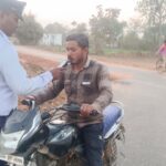 गरियाबंद पुलिस की यातायात नियमों के उल्लंघन पर कार्यवाही पिछले एक सप्ताह में कुल 43 ‘‘ड्रंक एंड ड्राइव’’ शराब पीकर गाड़ी चलाने वालो पर न्यायालयीन प्रकरण दर्ज किया गया।