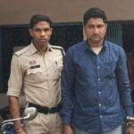 अवैध शराब के विरुद्ध धमतरी पुलिस की एक और कार्यवाही – अवैध शराब बिक्री एवं परिवहन करते आरोपी रंगे हाथ गिरफ्तार…