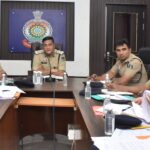 वरिष्ठ पुलिस अधीक्षक विजय अग्रवाल द्वारा अपराध नियंत्रण एवं लंबित प्रकरणों की समीक्षा हेतु पुलिस कंट्रोल रूम भिलाई में क्राइम मीटिंग आयोजित…