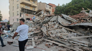 Earthquake in western Turkey