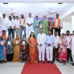 रायपुर ग्रामीण विधायक मोतीलाल साहू नगर निगम जोन 10 के 7 वार्डों हेतु लगाये गये सुशासन तिहार जनसमस्या निवारण शिविर पहुंचे, महापौर मीनल चौबे, राविप्रा अध्यक्ष श्री नंद कुमार साहू, निगम आयुक्त संबित मिश्रा, ग्रामीण विधायक प्रतिनिधि मैकमिलन साहू, जोन 10 अध्यक्ष सचिन बी मेधानी, एमआईसी सदस्य डॉ. अनामिका सिंह, श्री अमर गिदवानी, वार्ड पार्षदों सहित सभी विभाग के स्टॉल का किया निरीक्षण, आमजनों से की चर्चा…