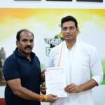 सेक्टर-07 में दूषित पेयजल की समस्या को लेकर लक्ष्मीपति राजू की पहल रंग लाई, विधायक देवेंद्र यादव ने तत्काल विधायक निधि से वाटर एटीएम एवं बोरिंग करवाने की स्वीकृत दी…