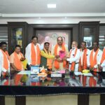 सभापति सूर्यकांत राठौड़ ने रायपुर नगर निगम के नवनामांकित पार्षदों को दी हार्दिक शुभकामनाएं…