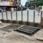 जनशिकायत मिलते ही नगर निगम जोन 4 टीम ने जयस्तम्भ चौक के समीप नाले के खुले चेम्बर में तत्काल आवश्यक मरम्मत सुधार करवाकर ढक्कन लगाकर किया कव्हर…