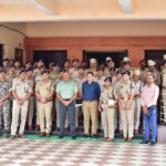 गरियाबंद पुलिस अधीक्षक ने उत्कृष्ट कार्य करने वाले पुलिस अधिकारियों-कर्मचारियों को किया सम्मानित…