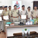 उत्कृष्ट अपराध विवेचना के लिए दुर्ग पुलिस के 16 अधिकारी एवं कर्मचारी सम्मानित, बेहतर अनुसंधान, साक्ष्य संकलन और गुणवत्तापूर्ण विवेचना के लिए प्रदान किया गया प्रशस्ति पत्र एवं पुरस्कार…