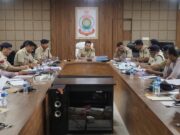 पुलिस अधीक्षक सूरजपुर ने अपराध समीक्षा बैठक ली, लंबित मामलों के निराकरण के दिए कड़े निर्देश।