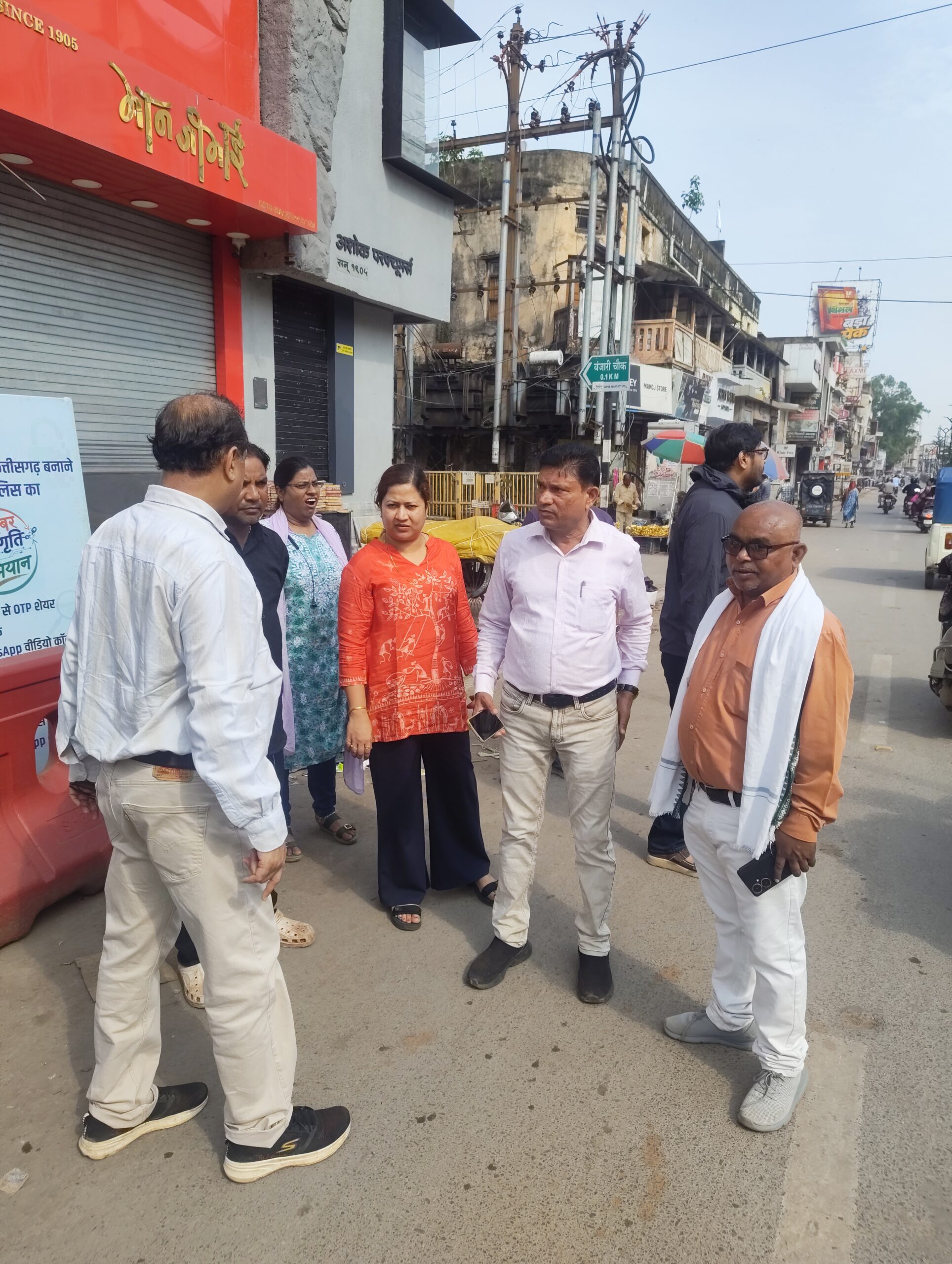 आयुक्त के निर्देश पर अपर आयुक्त ने नगर निगम जोन 4 के विभिन्न स्थानों के निरीक्षण के दौरान पाई गई गंदगी को लेकर संबंधित व्यक्तियों पर जुर्माना करने के दिये निर्देश…