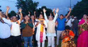 ‘नक्सलमुक्त बस्तर’ के संदेश के साथ मैराथन में उत्साह से दौड़े युवा, फहराया गया 51 फीट का विशाल भगवा ध्वज…