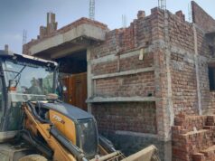 नगर निगम जोन 6 क्षेत्र में रावतपुरा कालोनी फेस 2 में बिल्डरो द्वारा ले आउट के बाहर निर्मित लगभग 40 अवैध निर्माणो को हटाने की अभियान चलाकर कार्रवाई…