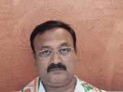 छत्तीसगढ़ की विष्णुदेव साय सरकार द्वारा शिक्षकों के बेजा इस्तेमाल और शिक्षा व्यवस्था के हो रहे अवमूल्यन के विरोध में जिला कांग्रेस कमेटी भिलाई के प्रवक्ता जावेद खान ने कहा है कि शिक्षकों से पढ़ाने का अधिकार छीनकर राजनीतिक उत्सवों में झोंक रही साय सरकार *शिक्षा व्यवस्था के साथ हो रहा निर्मम खिलवाड़…