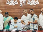 उरला-गया नगर-रामनगर की 8 किमी जर्जर सड़क के नवनिर्माण की मांग, कांग्रेस ने जिलाधीश को सौंपा ज्ञापन…