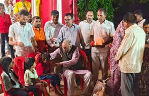 पूर्व कृषि मंत्री चंद्रशेखर साहू ने अपने गृह ग्राम में मनाया, प्रधानमंत्री नरेंद्र मोदी का जन्मदिन…
