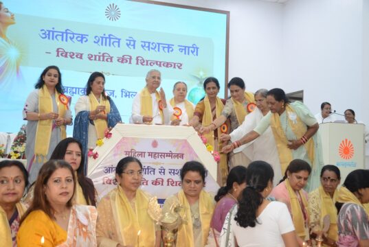 सफलता पहचान देती है, परिवार अपनापन देता है—ब्रह्माकुमारी चक्रधारी दीदी रशिया…