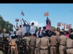 ‘वोट चोरी’ के आरोपों पर कांग्रेस का हल्लाबोल, रावणभाठा से कलेक्ट्रेट तक निकला विरोध मार्च एक दिवसीय धरना प्रदर्शन के बाद राष्ट्रपति के नाम तहसीलदार को सौंपा ज्ञापन…