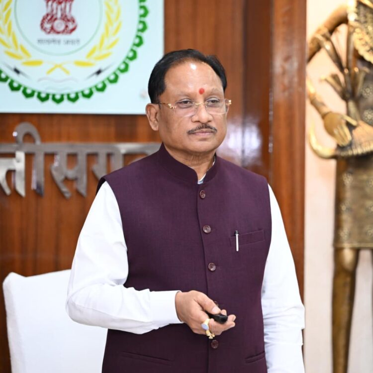 मुख्यमंत्री विष्णु देव साय ने बाबा कार्तिक उरांव की जन्मशताब्दी पर उनकी आदमकद प्रतिमा का किया अनावरण…