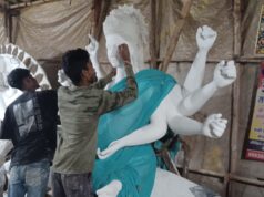 नवरात्रि के लिए थनौद में दिन- रात गढ़ी जा रहीं मां दुर्गा की प्रतिमाएं…