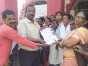 अस्पताल सेक्टर के विस्थापित परिवारों को आसपास ही आवास उपलब्ध कराने की मांग, सैकड़ों महिला-पुरुषों ने कलेक्टर के नाम सौंपा ज्ञापन..