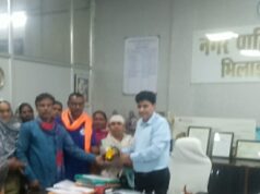 नगर निगम भिलाई-चरोदा के नवनियुक्त आयुक्त श्री एस.के. सुंदरानी से मिले सफाई कामगार, दीपावली से पूर्व वेतन भुगतान का मिला आश्वासन।