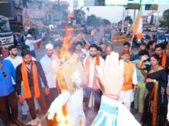 प्रधानमंत्री नरेंद्र मोदी पर खड़गे की टिप्पणी के विरोध में भाजयुमो भिलाई ने किया पुतला दहन…
