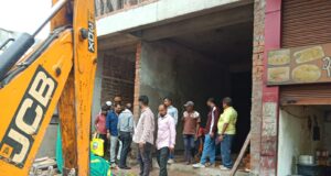 रायपुर नगर निगम जोन 8 क्षेत्र में वार्ड क्रमांक 69 क्षेत्र माधव राव सप्रे वार्ड में स्वीकृति के विपरीत निर्माण पर की गई कार्रवाई…